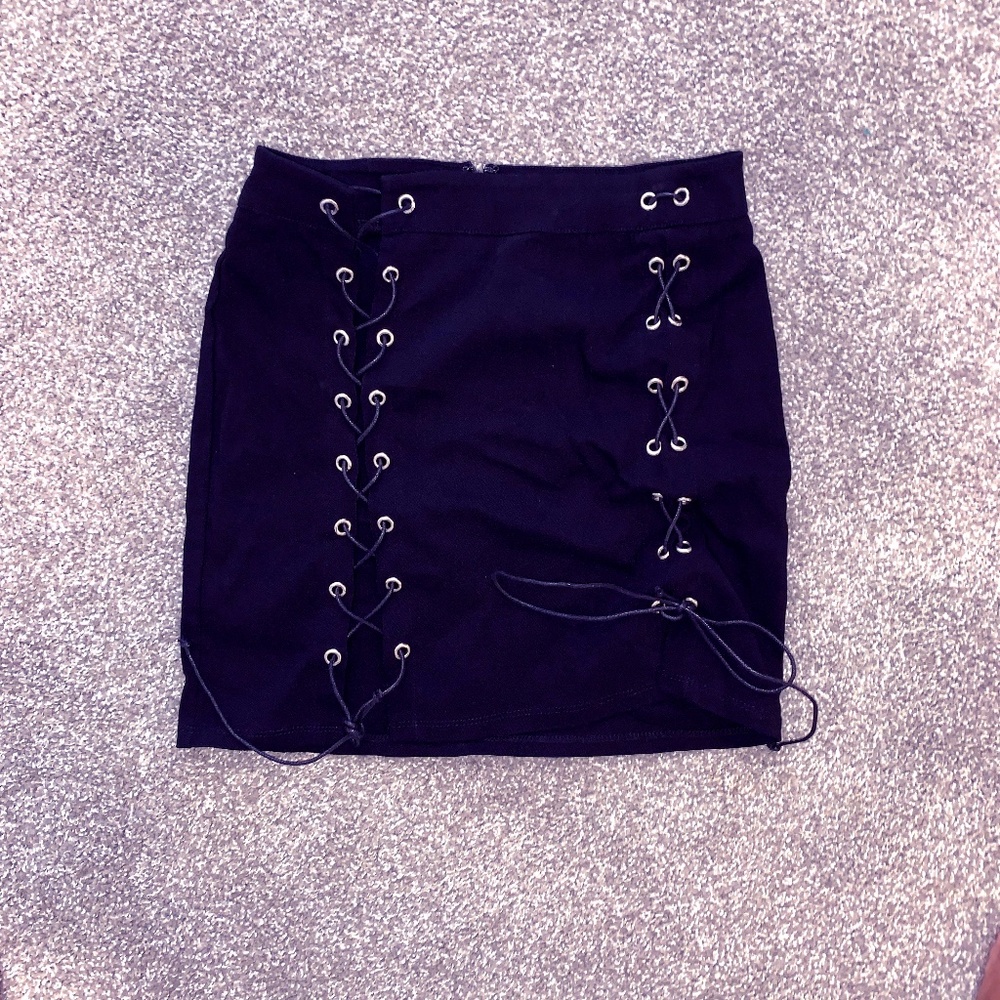 Black skirt